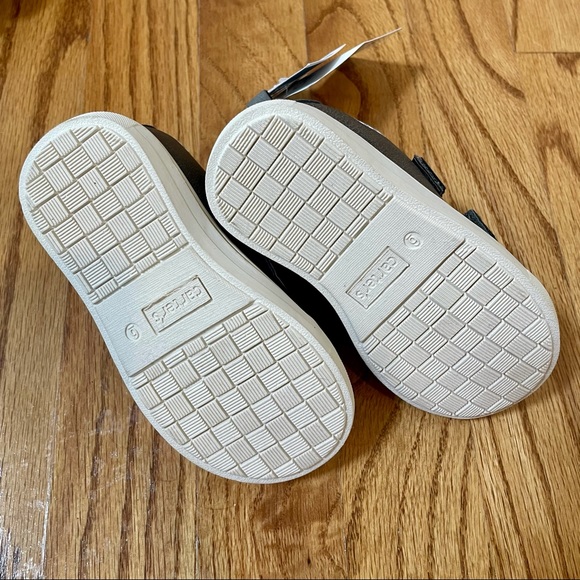 Carter’s shoes - Picture 5 of 5